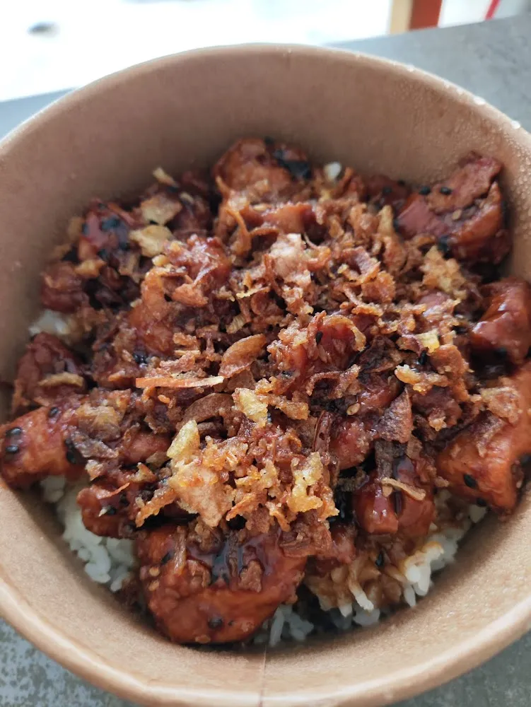 Poulet Frit En Sauce